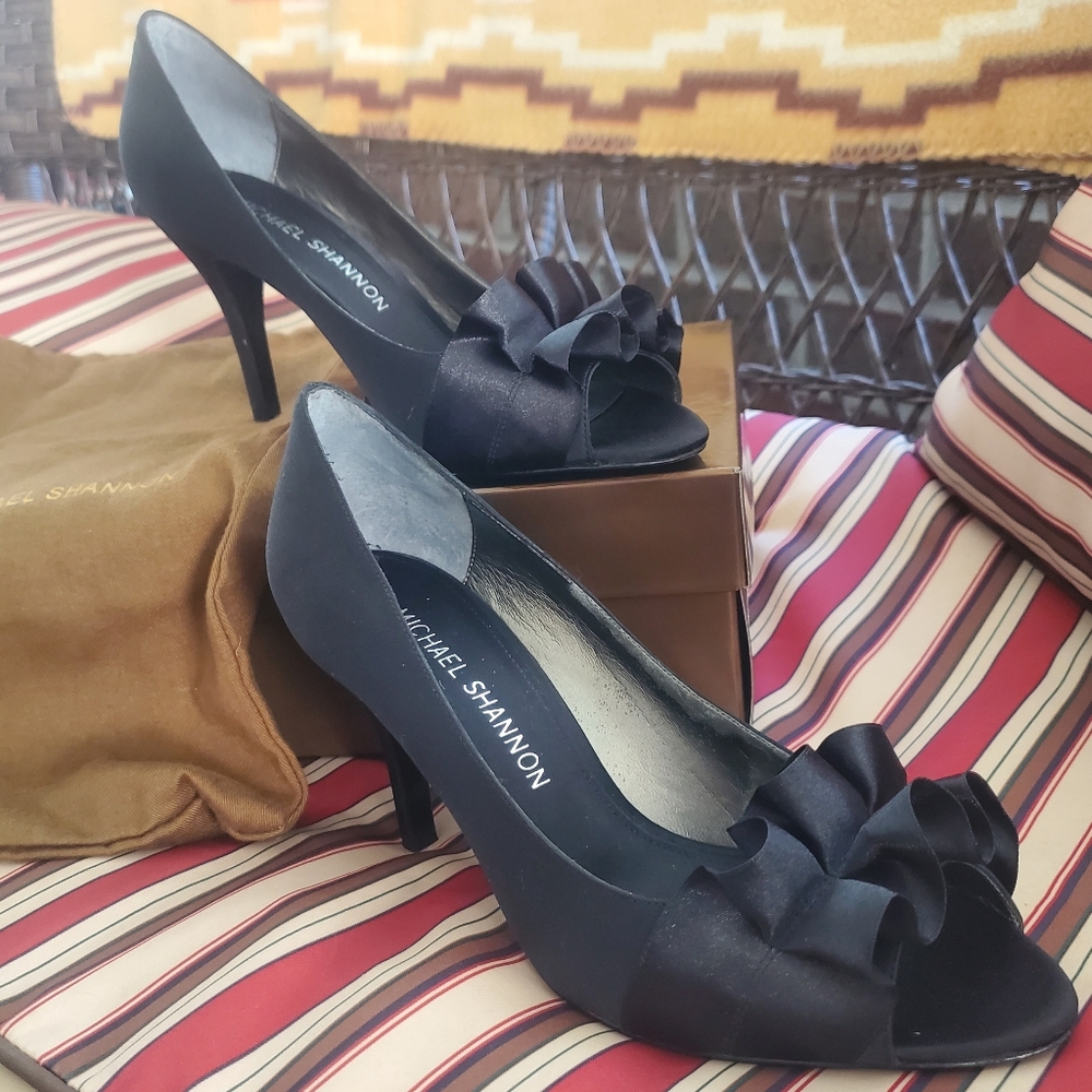 Michael Shannon 8m Jolie Heels Black